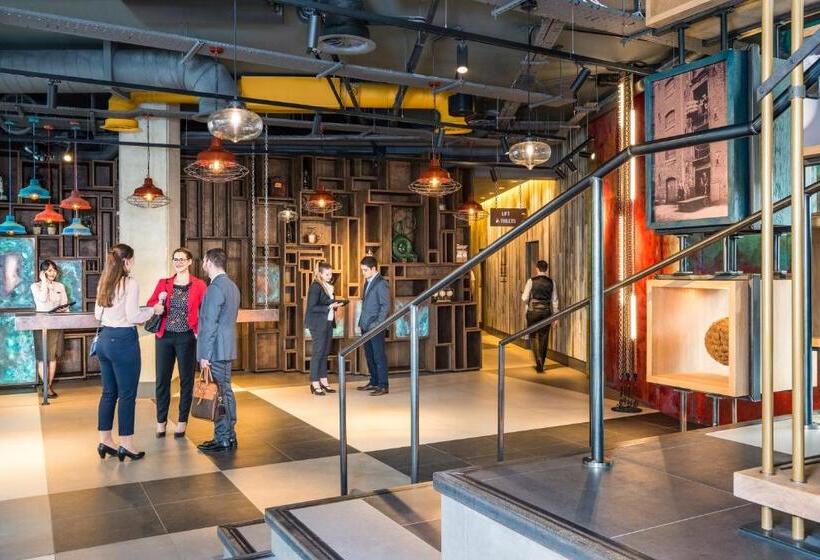 Novotel London Canary Wharf