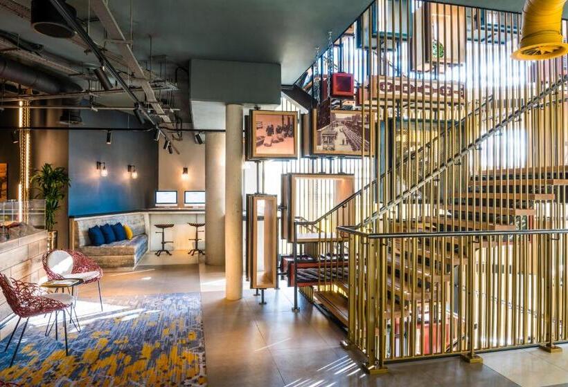 Novotel London Canary Wharf