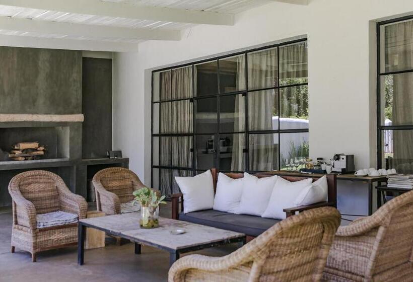 פנסיון The Whyte House