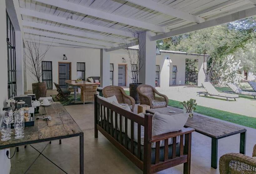 פנסיון The Whyte House