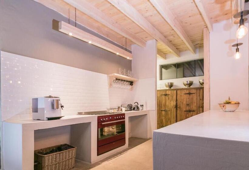 פנסיון The Whyte House