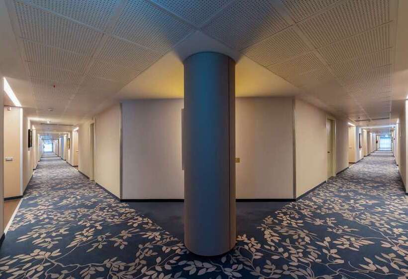 リゾートホテル Doubletree By Hilton Milan Malpensa Solbiate Olona