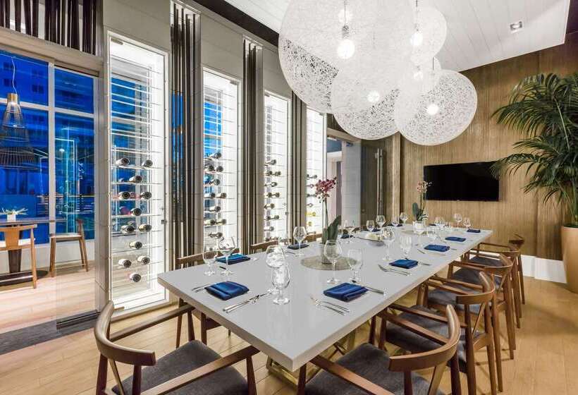 منتجع Wyndham Grand Clearwater Beach