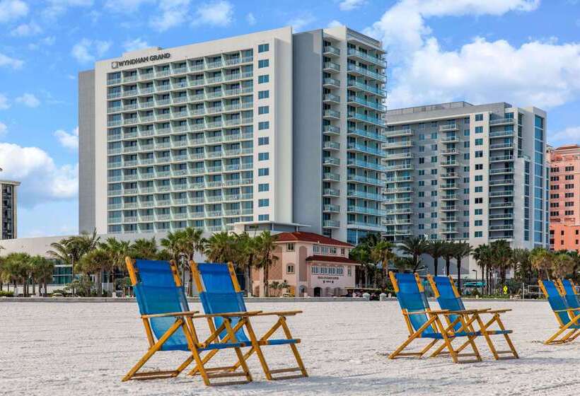 منتجع Wyndham Grand Clearwater Beach