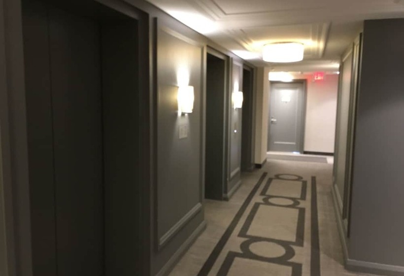 Altitude Suites On Yonge