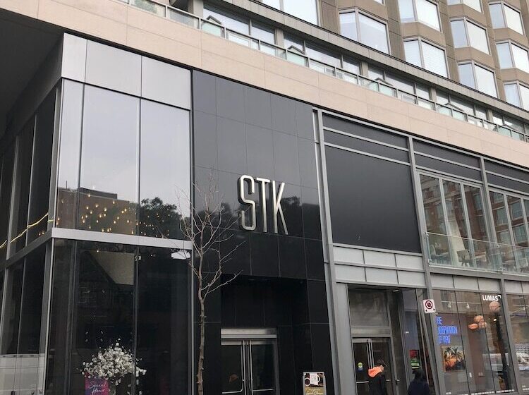 Altitude Suites On Yonge