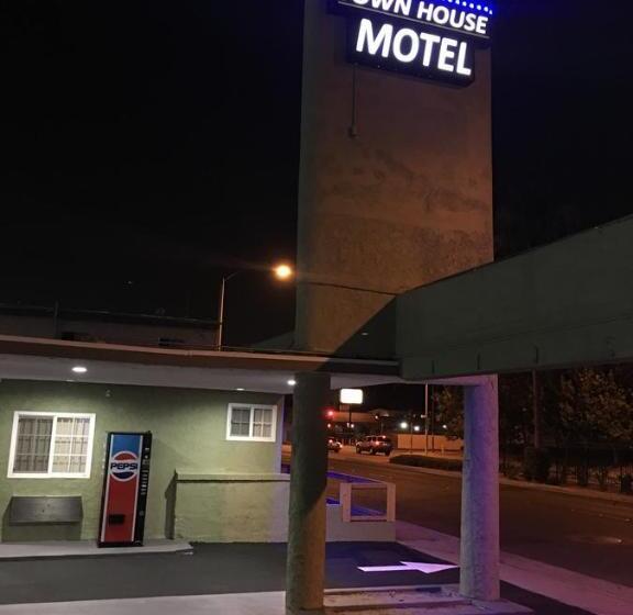 Town House Motel