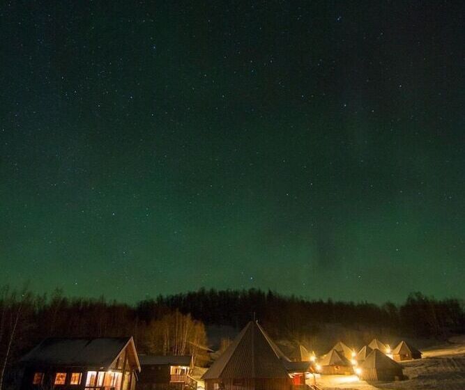 Vestvatn   Arctic Cabins