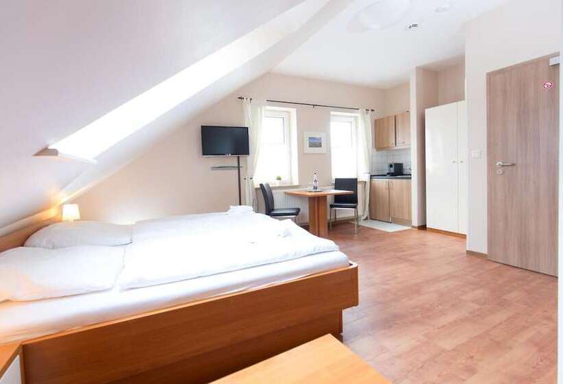 Airport Hotel One Aparthotel Sylt