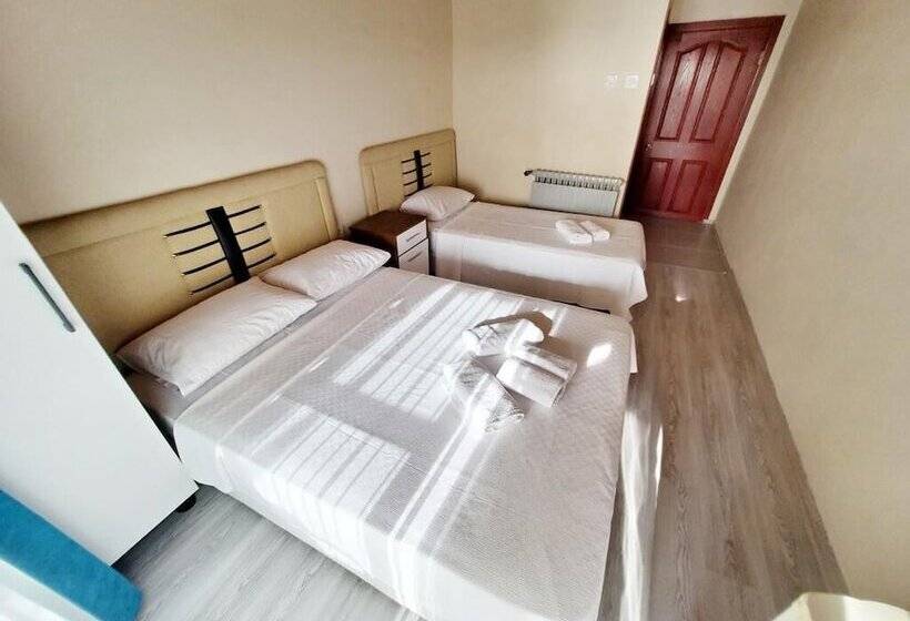 住宿加早餐  Blue Topas Otel