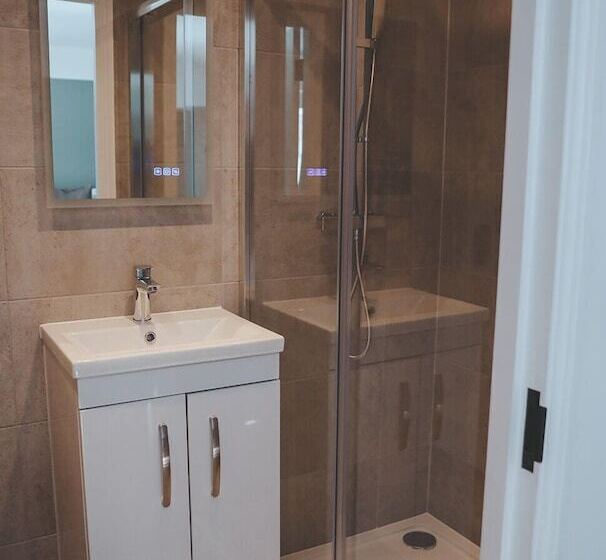 住宿加早餐  The Canal Inn