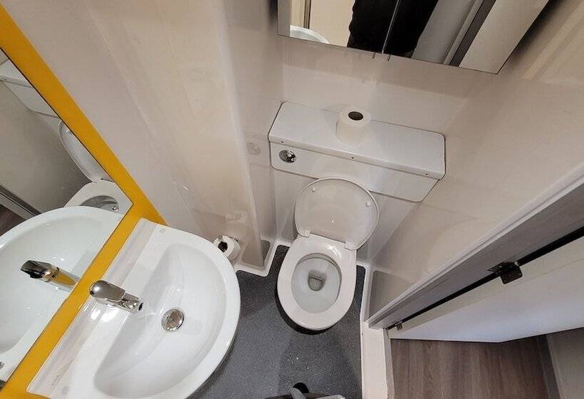 Charming Rooms, Coventry    Hostel