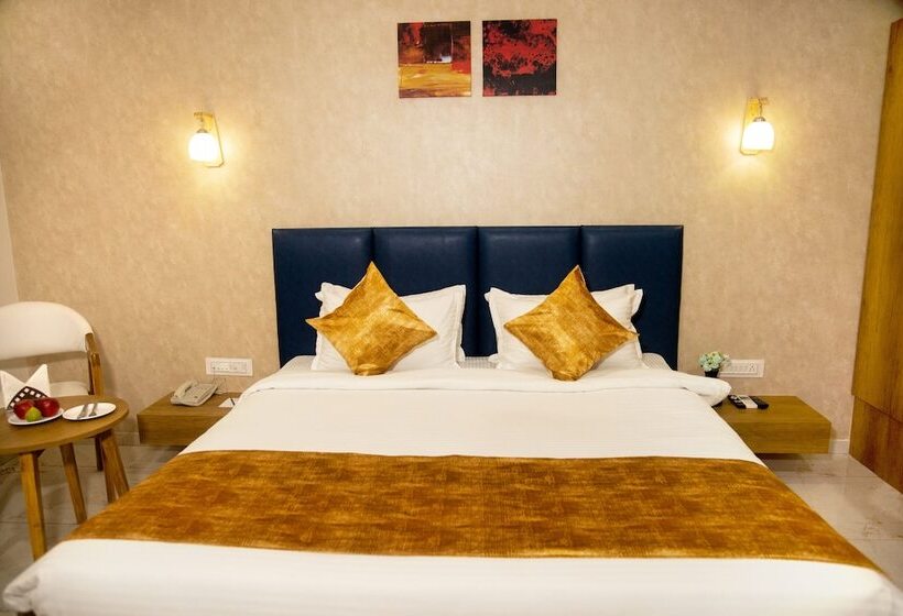 Click Hotel Tulsi