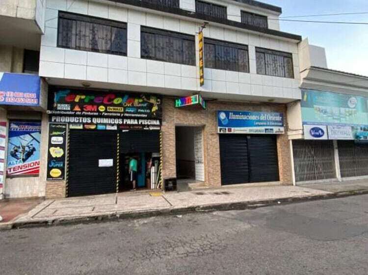 Отель Selecta Colonial