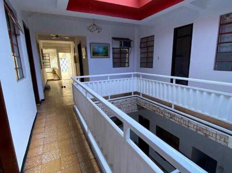 Отель Selecta Colonial