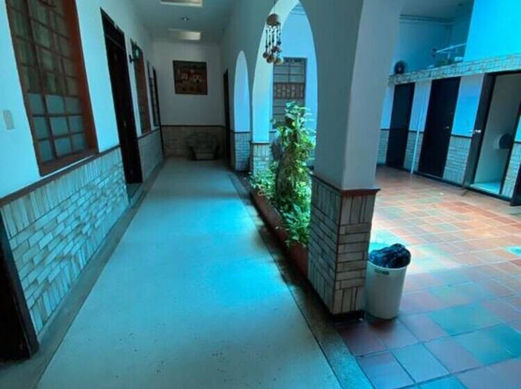 هتل Selecta Colonial