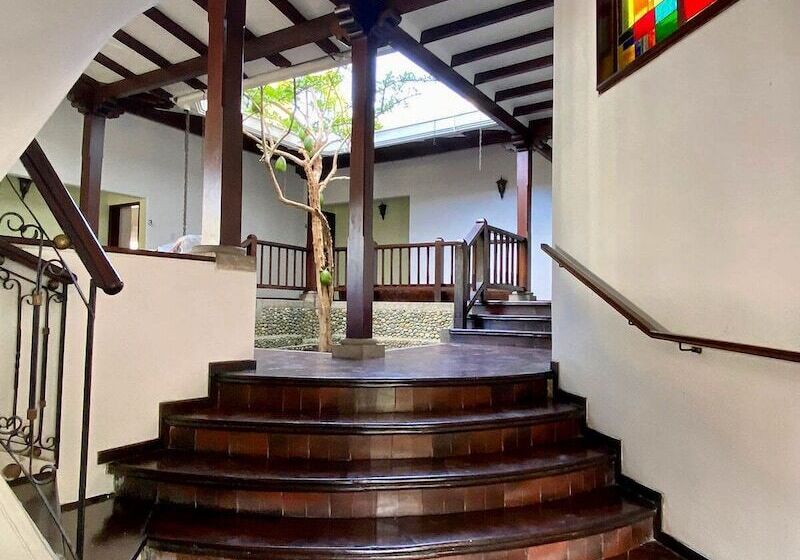 호텔 Babilla House