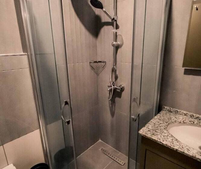 בית מלון כפרי Beni Luxury Resort Kotyora