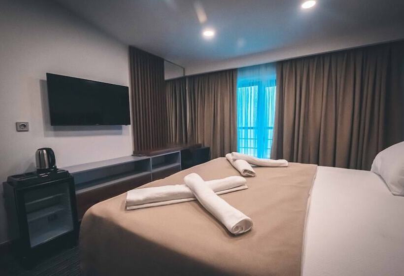 בית מלון כפרי Beni Luxury Resort Kotyora