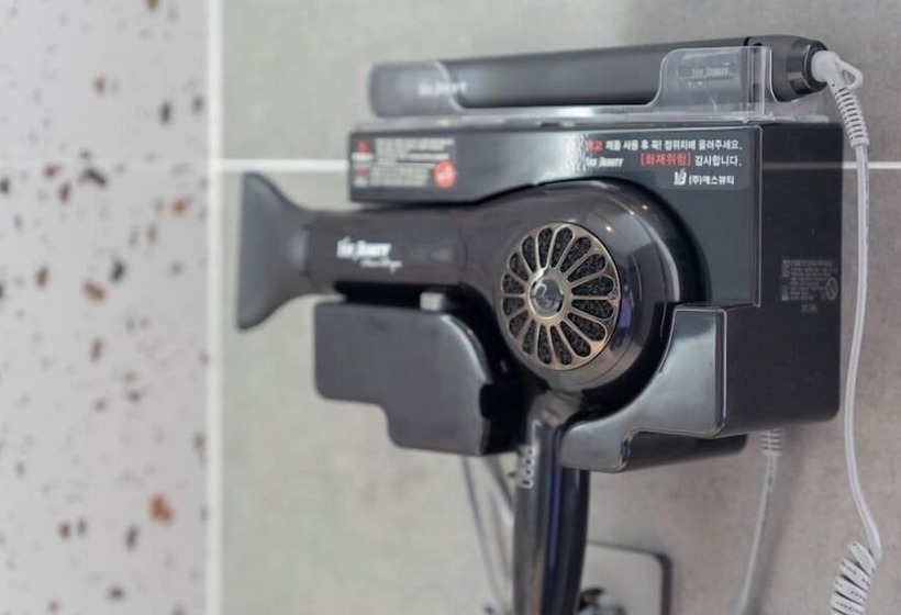 Hotel Brown Dot Geobuksum