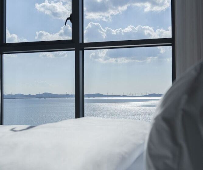 Hotel Brown Dot Geobuksum