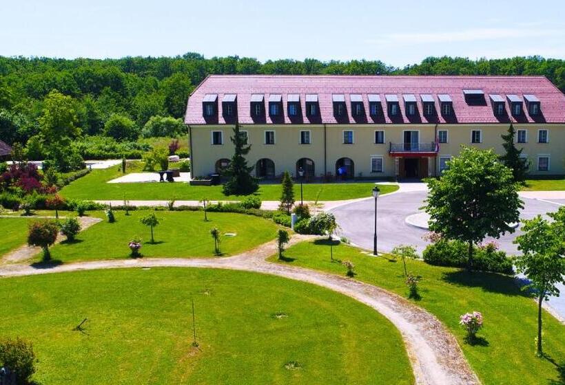 호텔 Dvorac Jurjevec