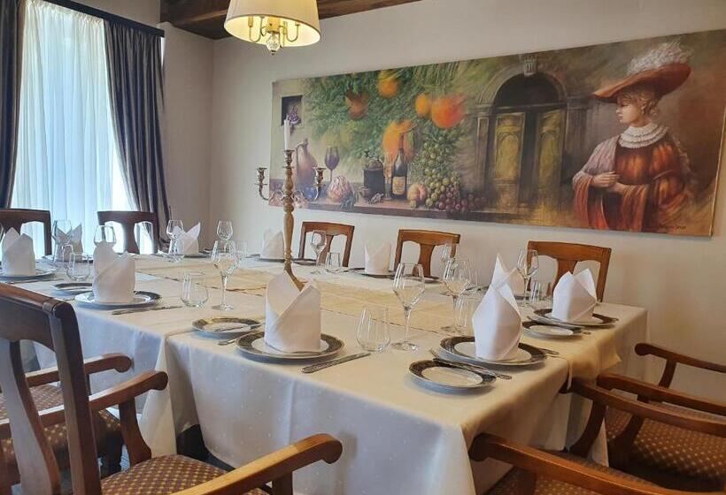 호텔 Dvorac Jurjevec