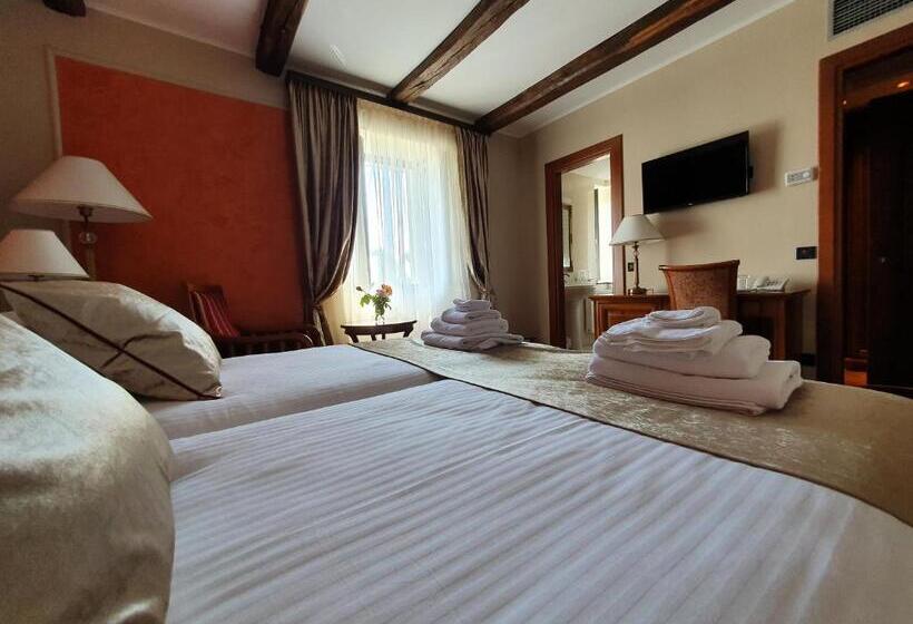 호텔 Dvorac Jurjevec