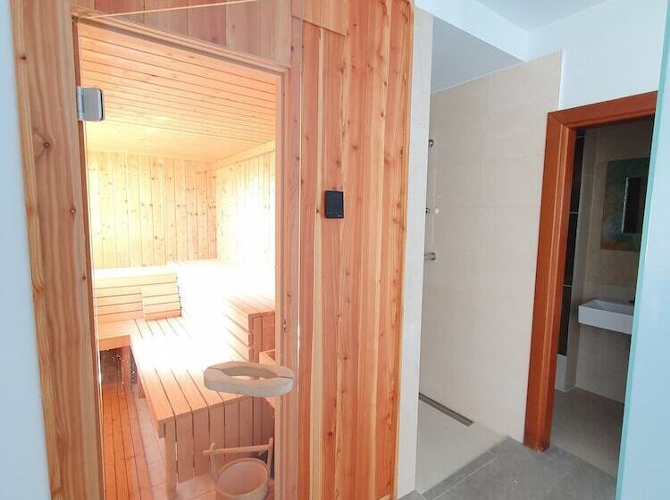 호텔 Dvorac Jurjevec