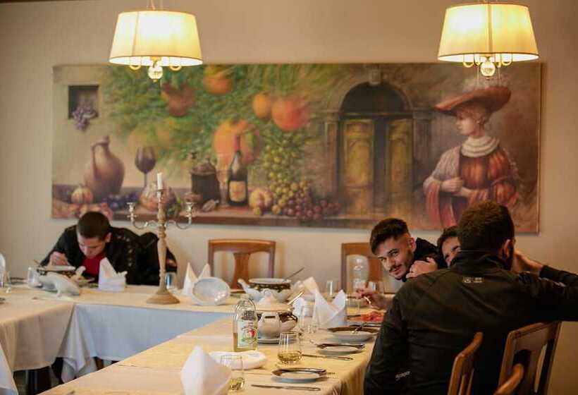 호텔 Dvorac Jurjevec