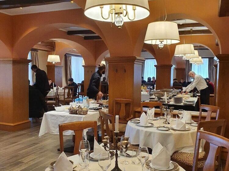 호텔 Dvorac Jurjevec