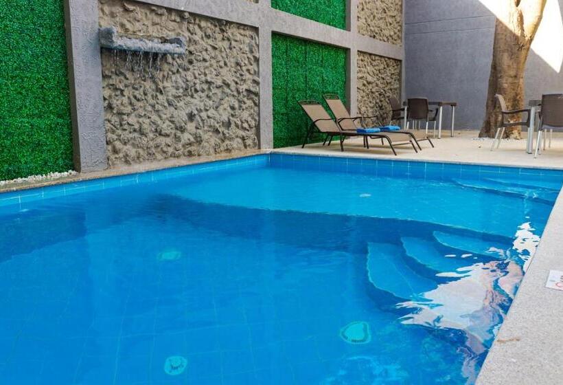 فندق El Marqués De Manga