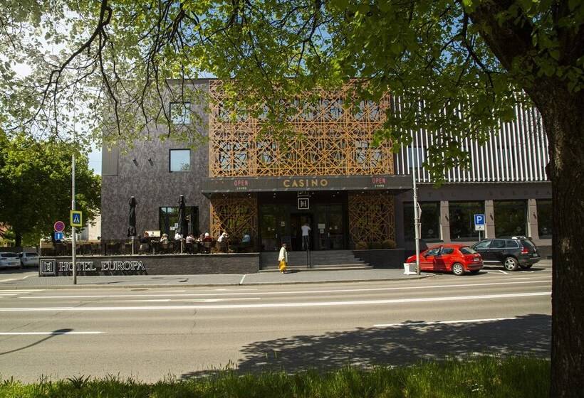 هتل Europa Komárno