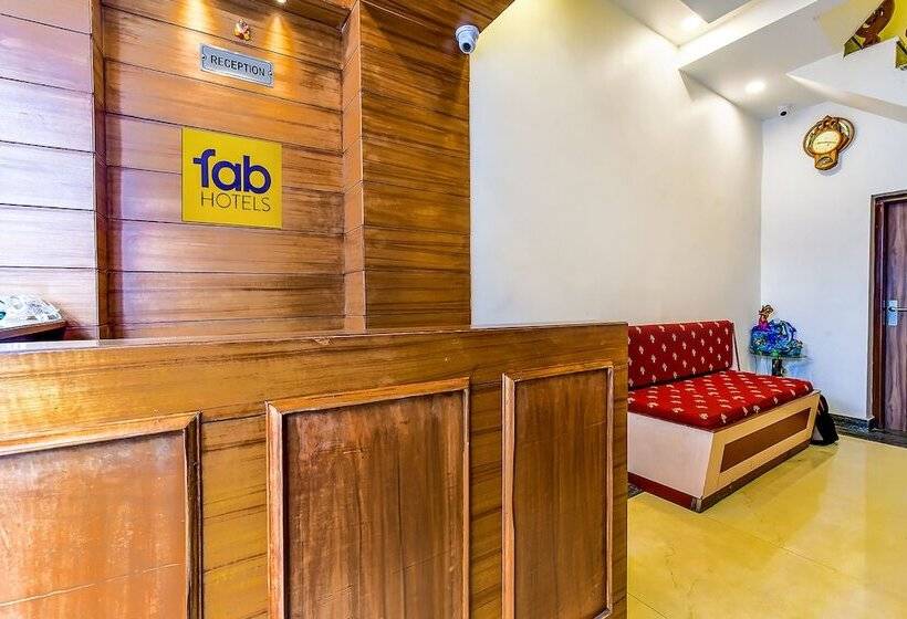 酒店 Fabexpress Clock View 500m From The Mall Road