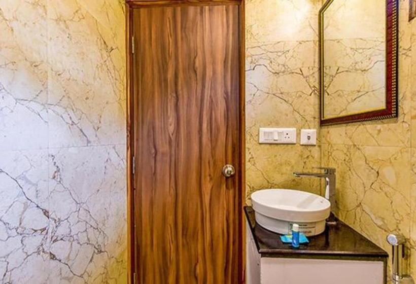 酒店 Fabexpress Clock View 500m From The Mall Road