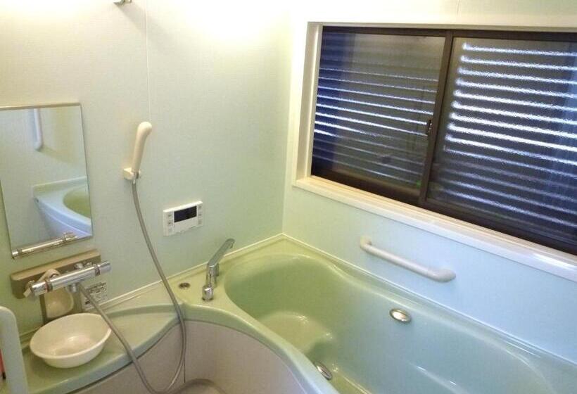 בית מלון כפרי Guesthouse Azmo   Vacation Stay 35375v