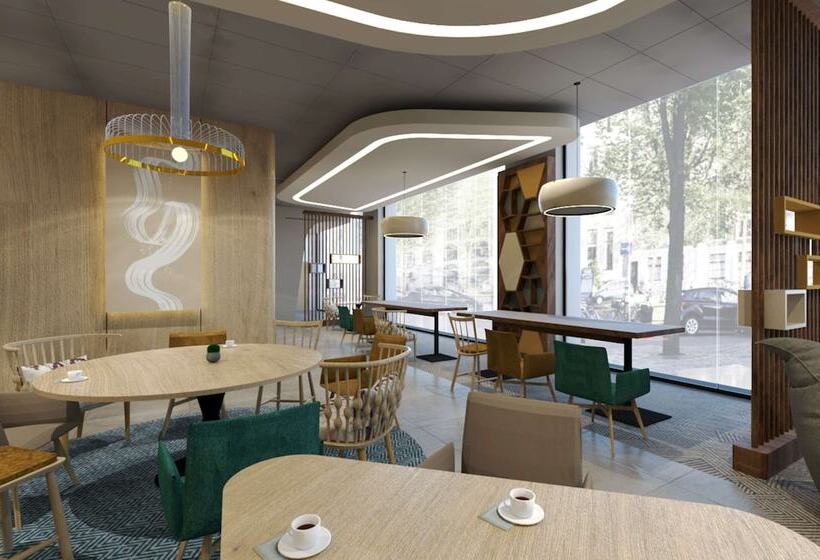 Отель Hampton By Hilton Szczecin East