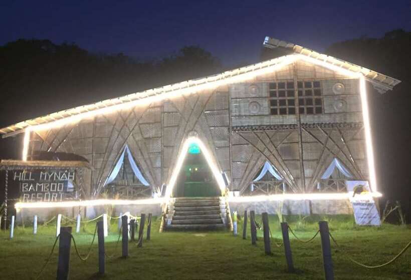 בית מלון כפרי Hill Mynah Bamboo Resort