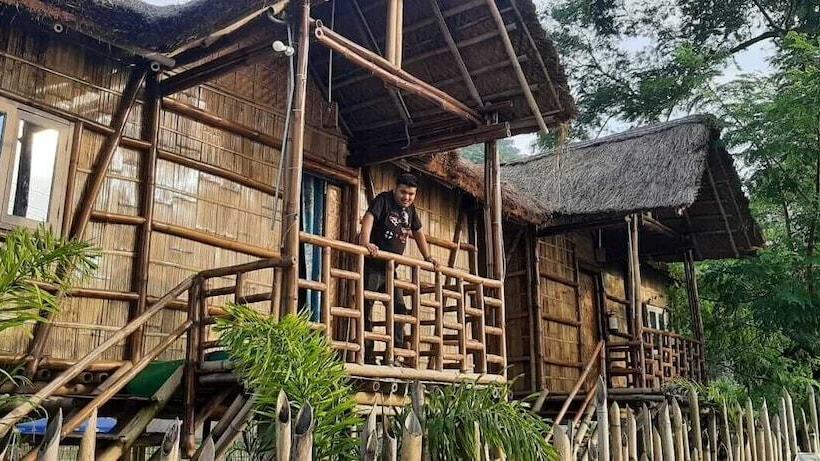 בית מלון כפרי Hill Mynah Bamboo Resort