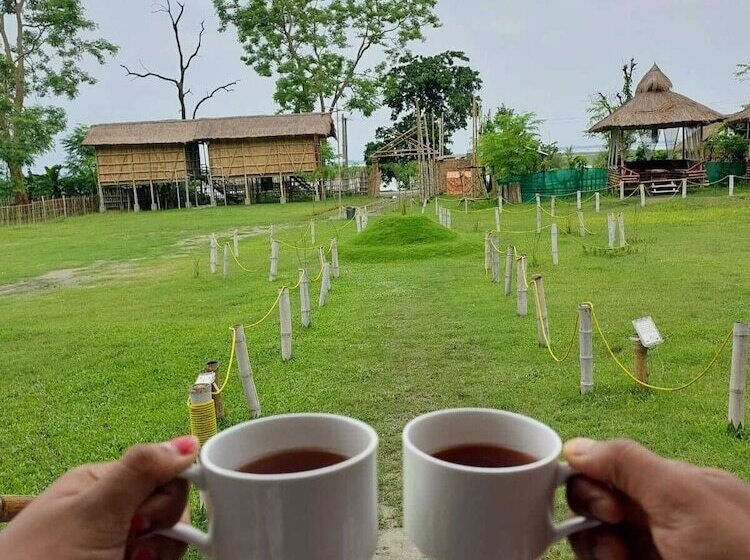 בית מלון כפרי Hill Mynah Bamboo Resort