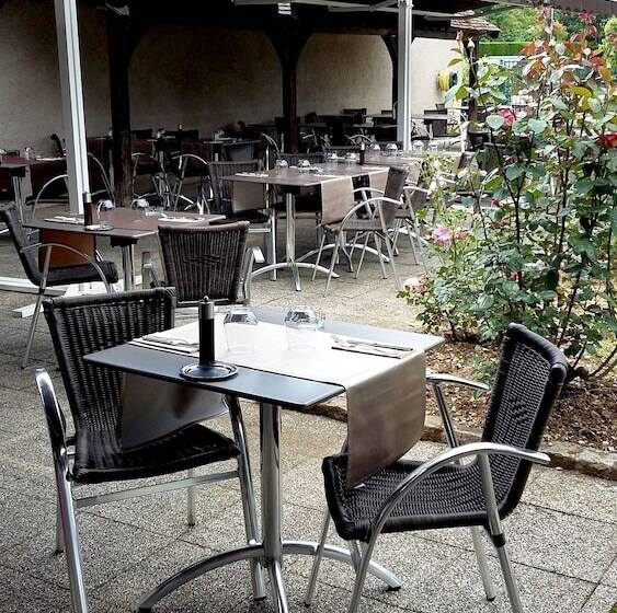 فندق Hôtel Restaurant Le Relais De La Sans Fond