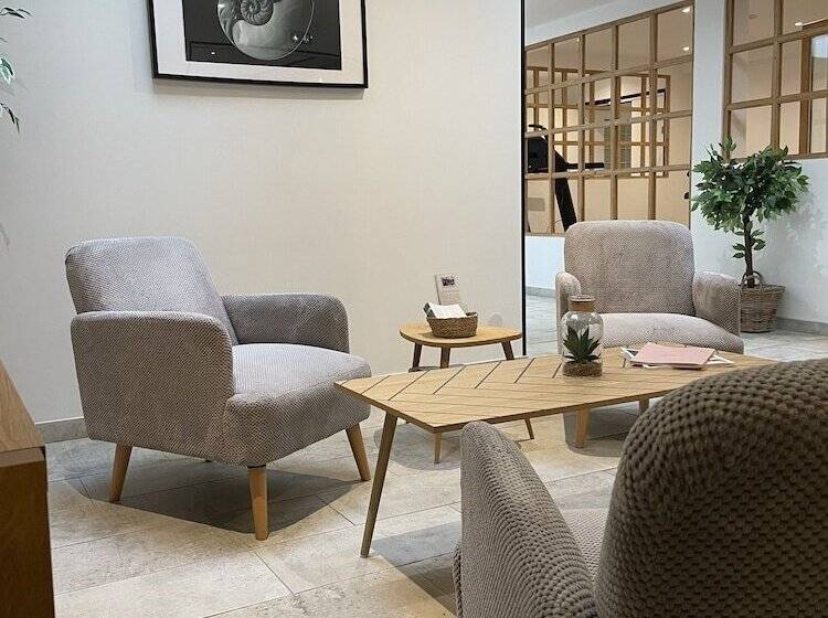 فندق La Tour Aux Crabes