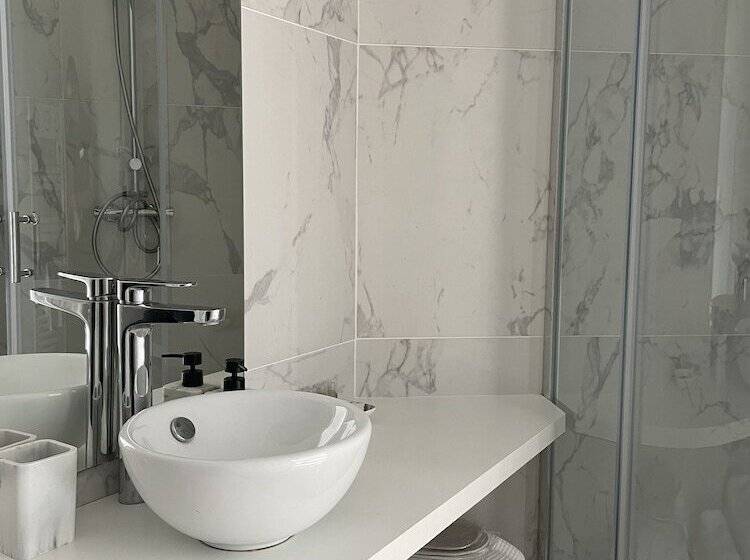 فندق La Tour Aux Crabes