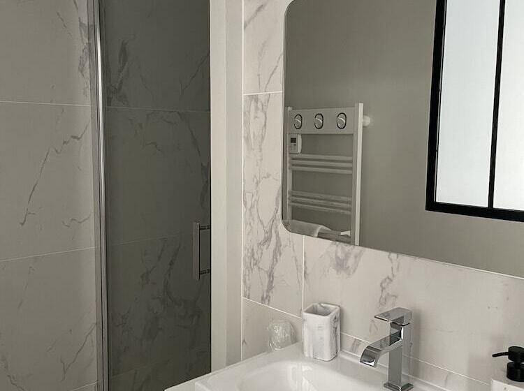 فندق La Tour Aux Crabes