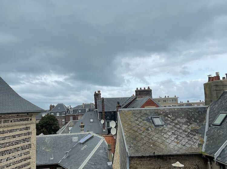 فندق La Tour Aux Crabes