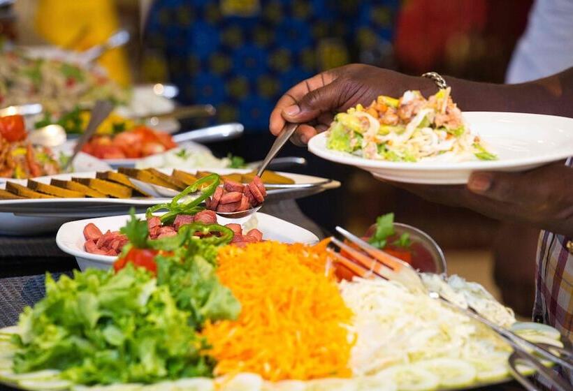 هتل Lancaster Kumasi