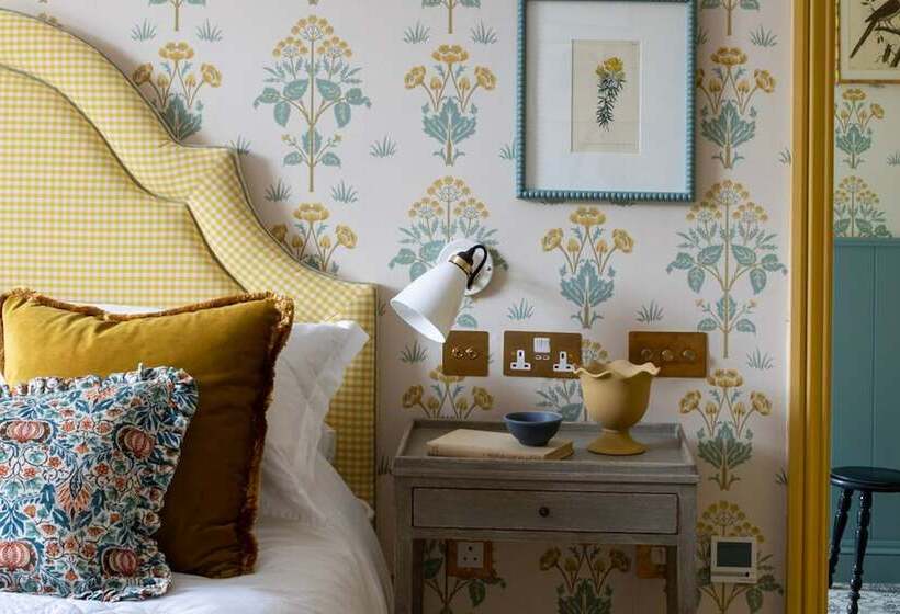 Отель Leonardslee House