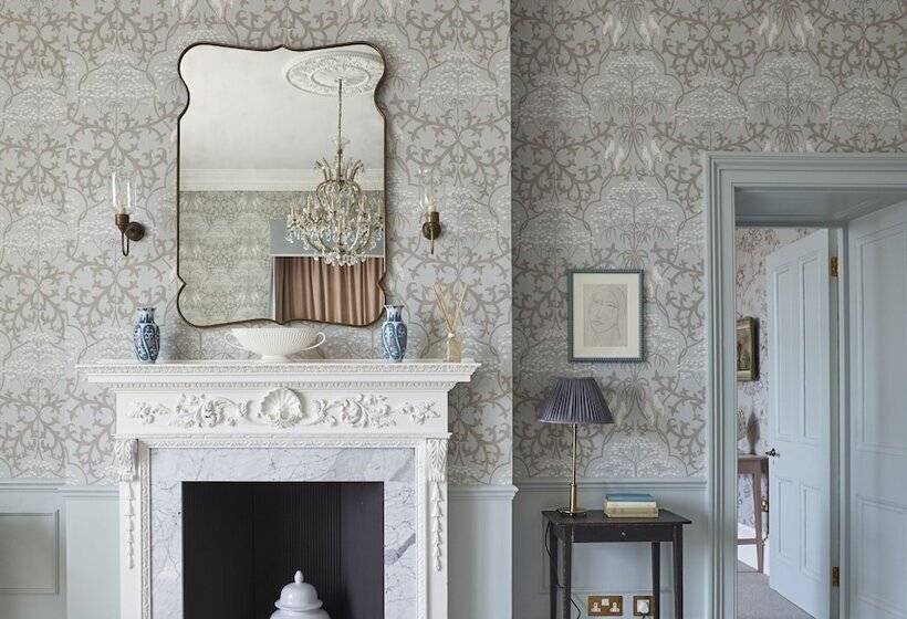 Отель Leonardslee House