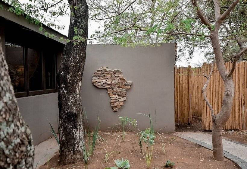 ホテル Little Africa Safari Lodge