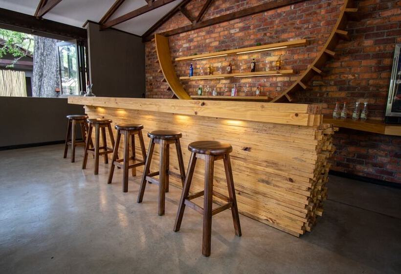 ホテル Little Africa Safari Lodge